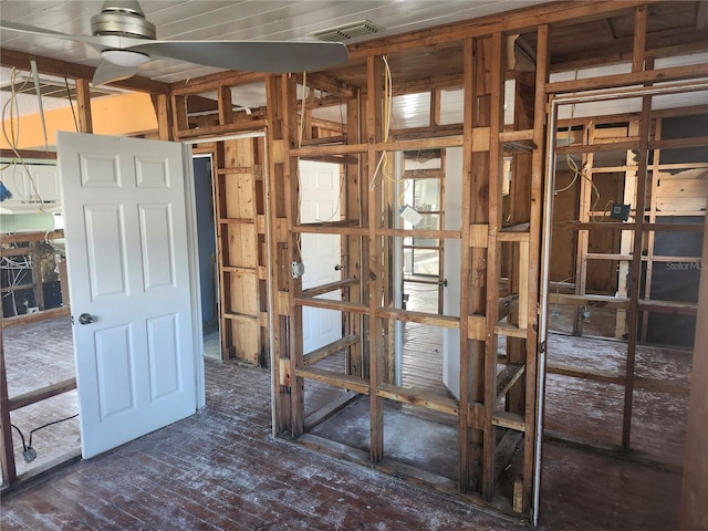 miscellaneous room featuring ceiling fan