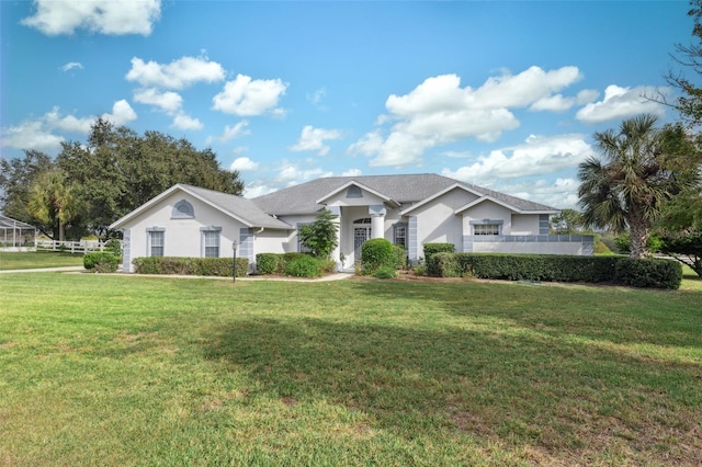 view of front of property with a front yard