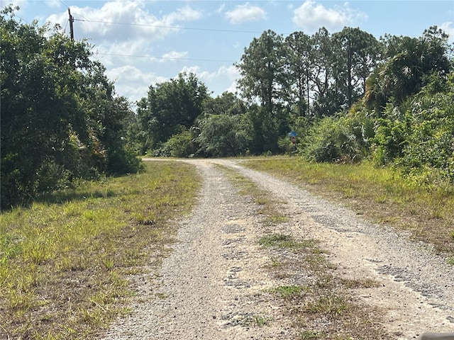 Listing photo 3 for 706 Ledge St, Lehigh Acres FL 33972