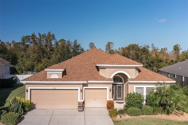 view of front facade featuring a garage