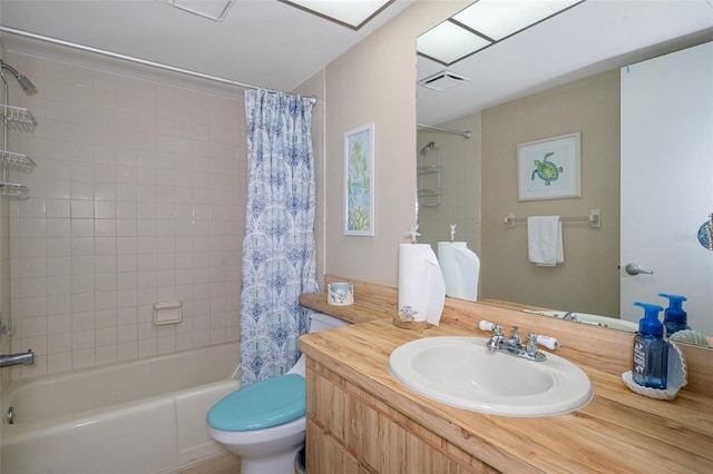 8141 Aquila St Unit 347, Port Richey, FL 34668 - full bathroom featuring toilet, shower / bath combination with curtain, and vanity