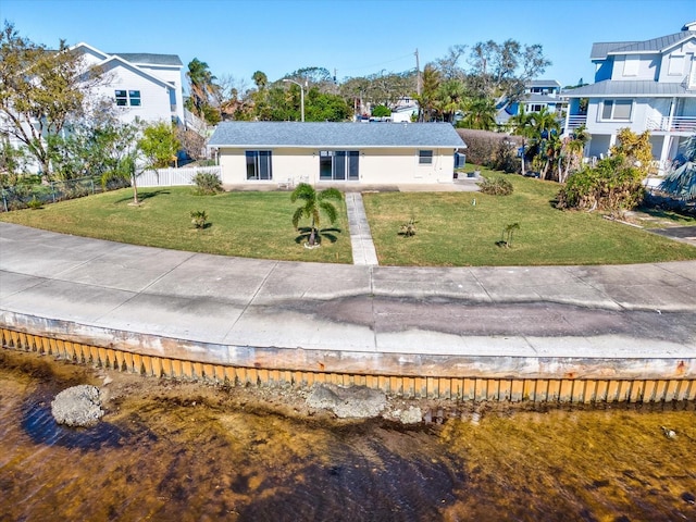 view of front of property with a front yard