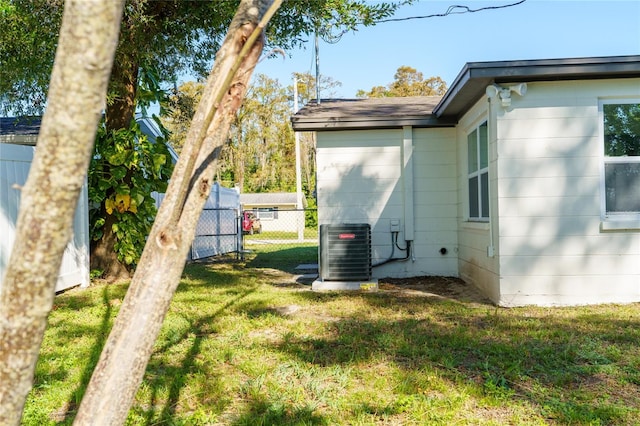 view of yard with cooling unit