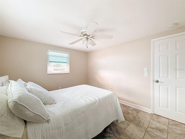 bedroom with ceiling fan