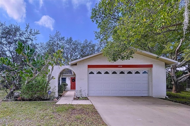 view of front facade with a garage