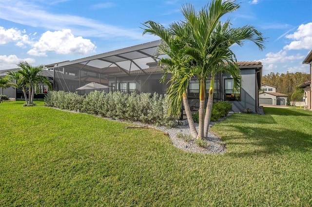 view of yard with a lanai