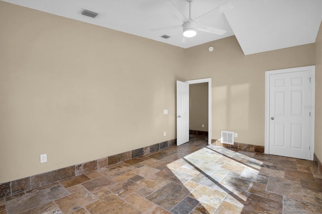 unfurnished bedroom featuring ceiling fan