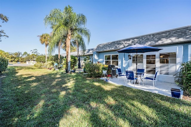 view of yard with a patio