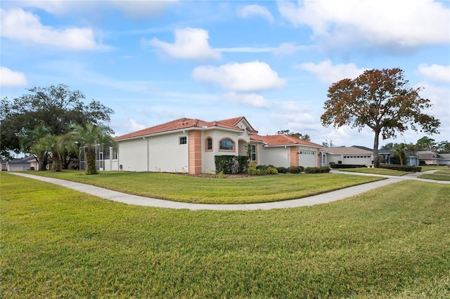 view of front facade with a front yard