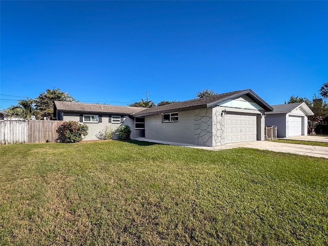 ranch-style home with a front yard