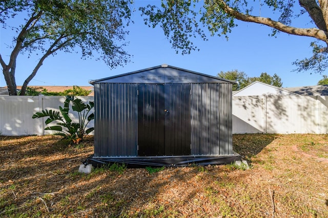 view of outbuilding