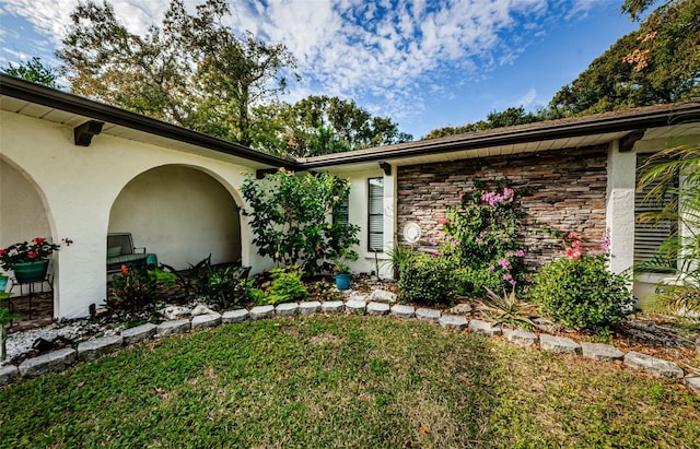 view of front of home with a front yard