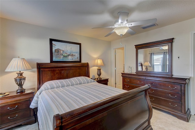 bedroom with ceiling fan