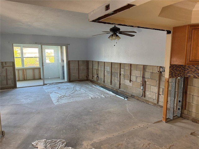 spare room featuring ceiling fan