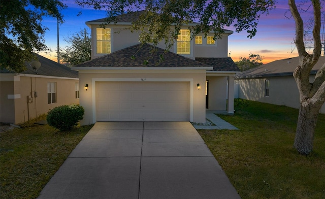 view of front property featuring a yard