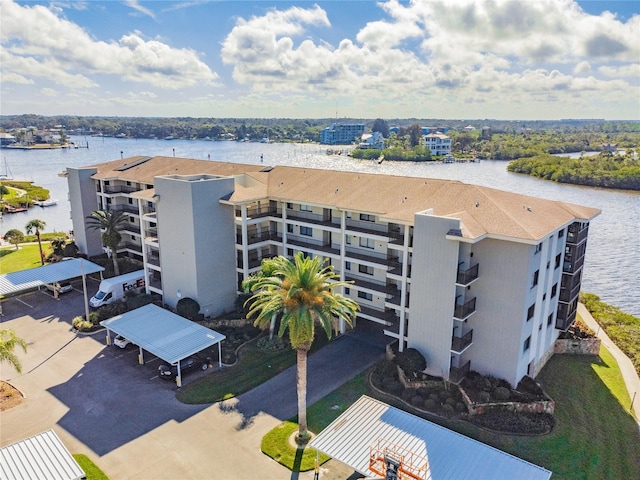 bird's eye view featuring a water view