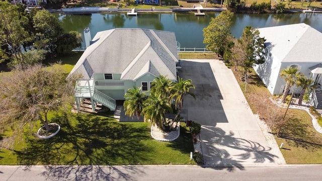 bird's eye view featuring a water view