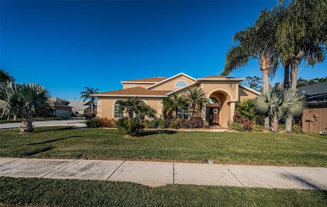 view of front of house featuring a front yard