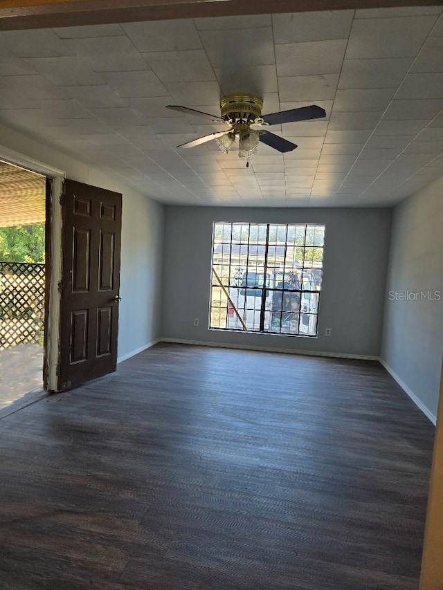 empty room with ceiling fan