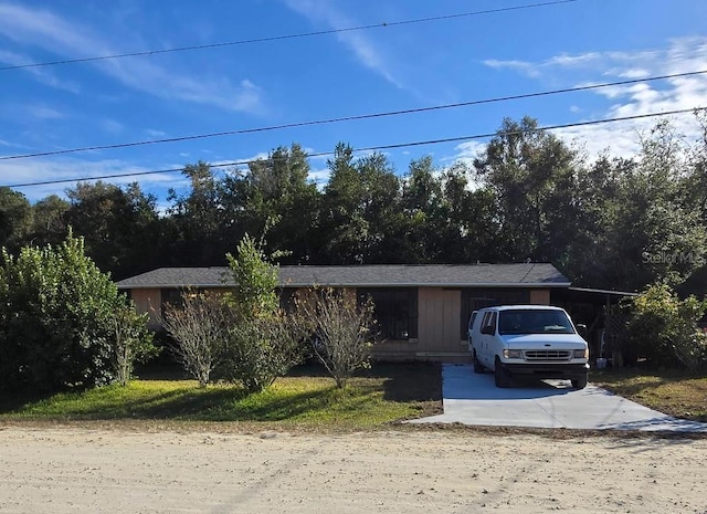 view of front of property