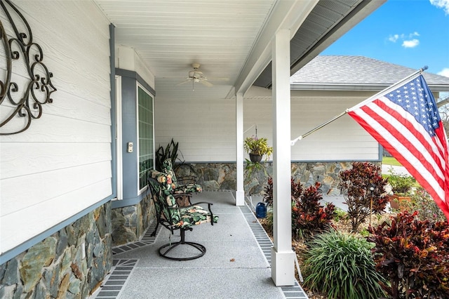 view of patio featuring covered porch and ceiling fan