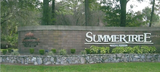 view of community / neighborhood sign