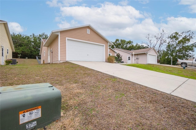 view of front of property with a front lawn