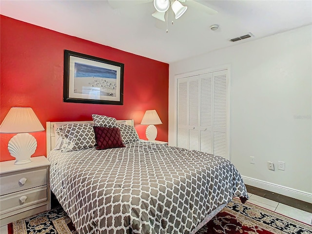 bedroom featuring a closet and ceiling fan