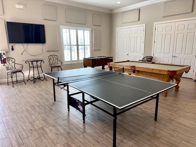 playroom with crown molding