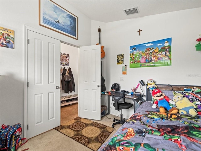 bedroom with carpet flooring