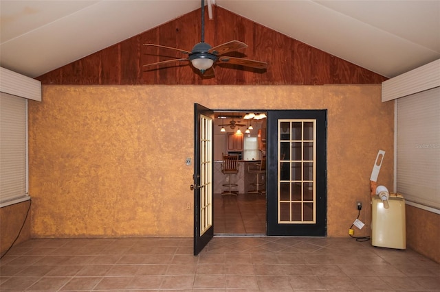 property entrance with ceiling fan