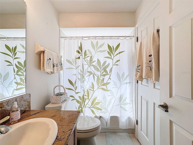1203 Clays Trl Unit 406, Oldsmar, FL 34677 - bathroom featuring shower / tub combo, vanity, and toilet