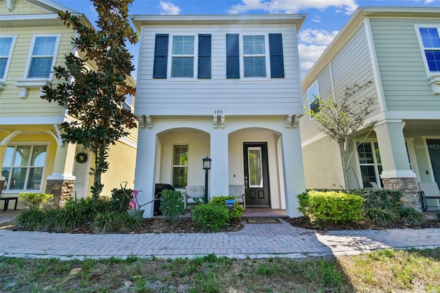 view of front of house featuring a porch