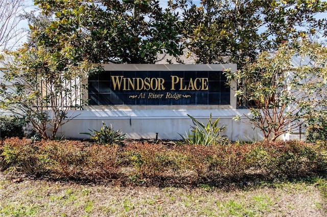 view of community / neighborhood sign