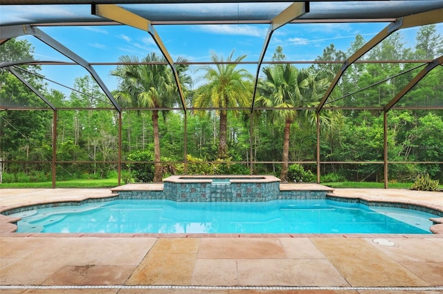 20200 Lace Cascade Rd, Land O Lakes, FL 34637 - view of pool featuring a pool with connected hot tub, a patio area, and a lanai