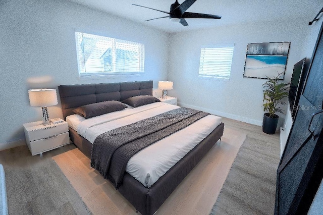 bedroom with ceiling fan