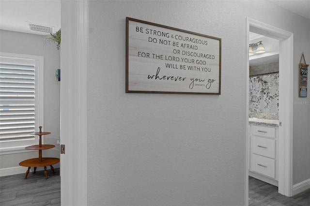 room details featuring hardwood / wood-style floors