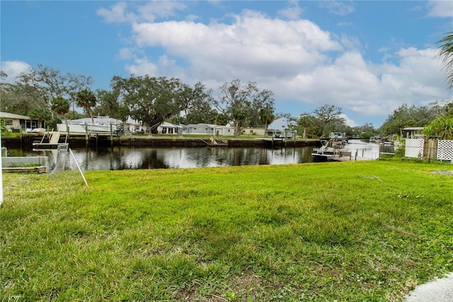 view of yard featuring a water view