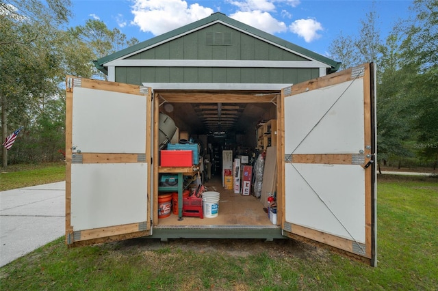 view of outbuilding