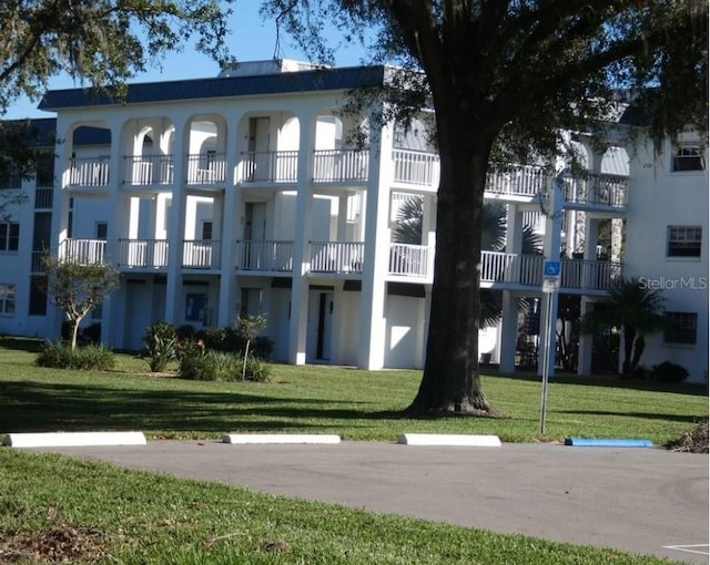 view of building exterior