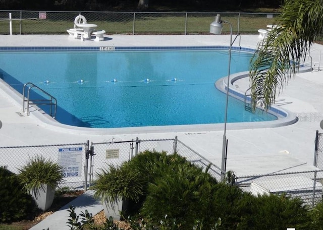 pool with fence