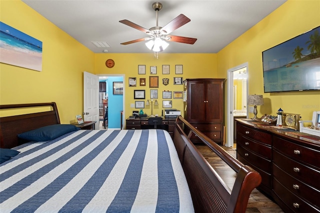 bedroom featuring a ceiling fan