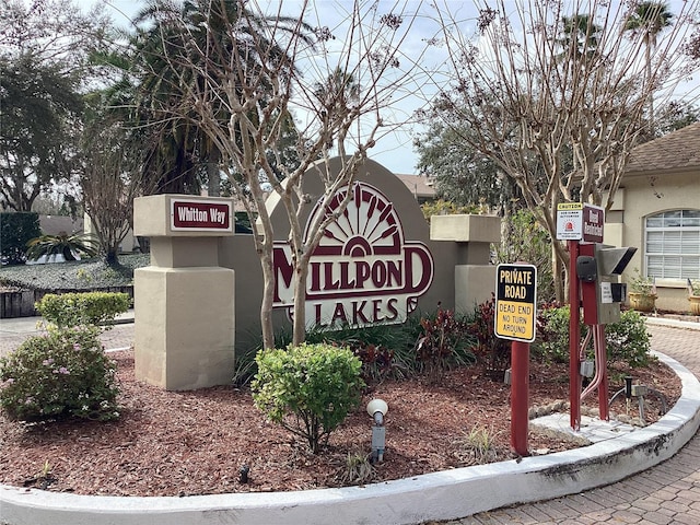view of community / neighborhood sign
