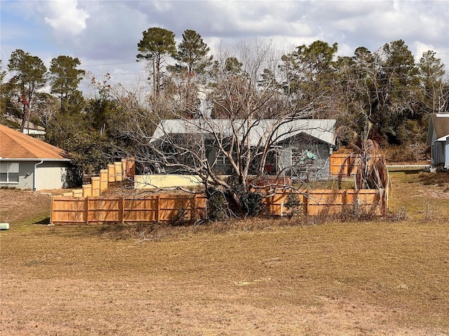 view of yard with fence