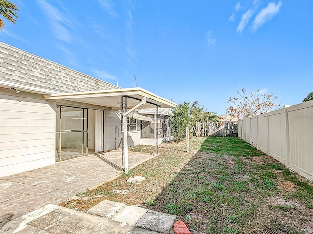 view of yard featuring a patio