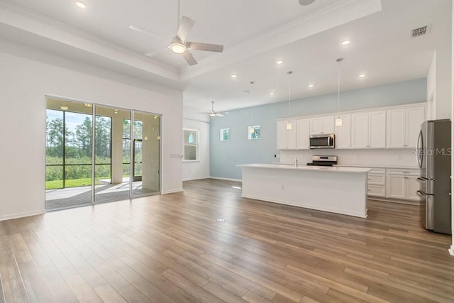18629 Coastal Shore Ter, Land O Lakes, FL 34638 - photo 4