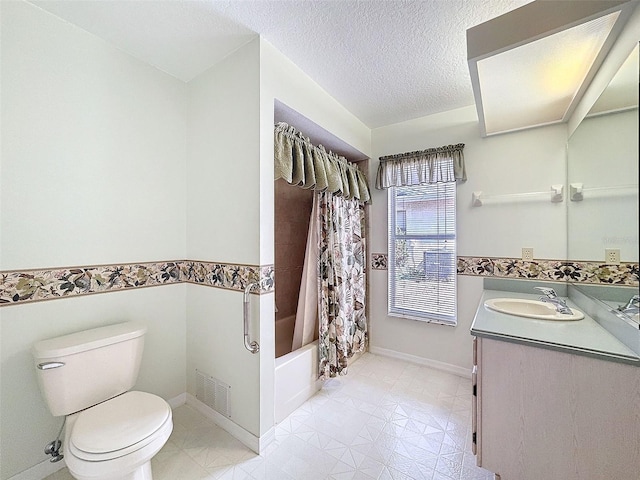 8447 Pavilion Dr, Hudson, FL 34667 - bathroom with toilet, vanity, a textured ceiling, visible vents, and shower / bath combination with curtain