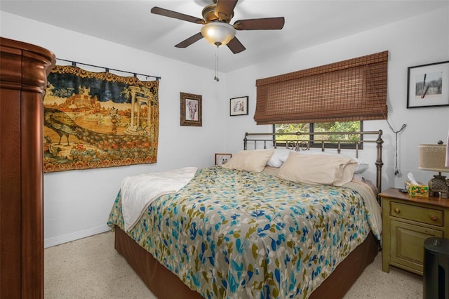 bedroom with ceiling fan