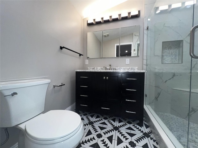 bathroom with vanity, a shower with shower door, lofted ceiling, and toilet