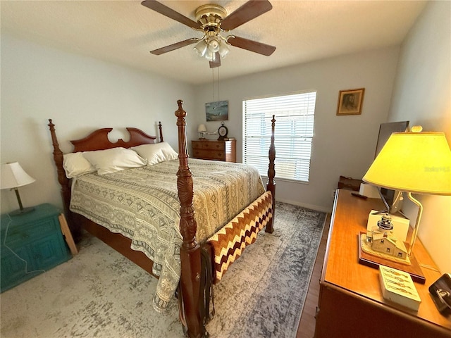 bedroom with ceiling fan